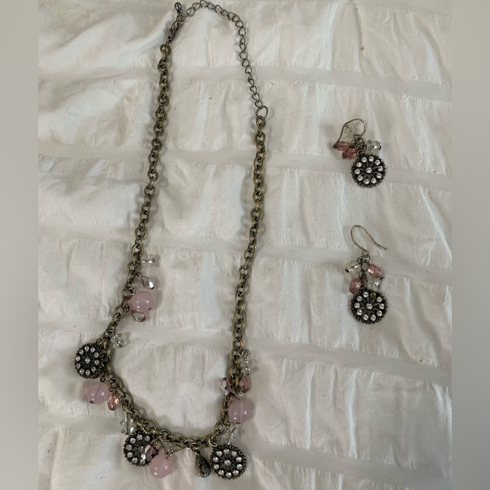 Elegant Pink and Silver Necklace and Earring Set - Picture 7 of 13